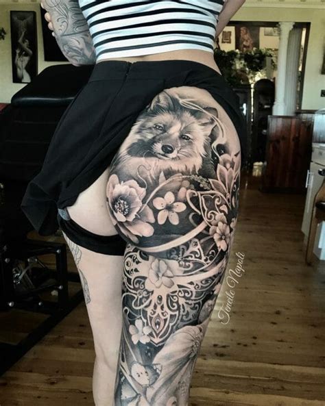 thigh and bum tattoo women|20 Thigh Tattoos For Women That Are Both Flirty And。